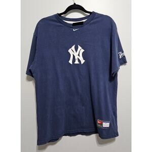 Men's Nike Yankees T-shirt Size M Blue Embroidered NY SS NYY Baseball MLB*READ*